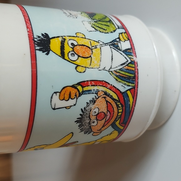 Vintage Sesame Street coffee cup - Picture 2 of 9